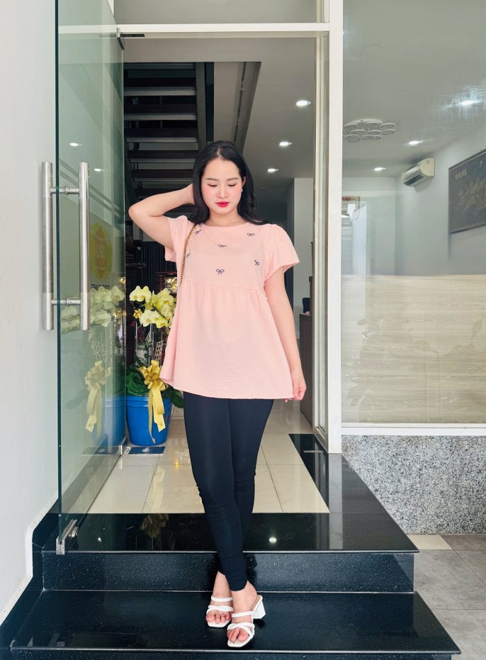 AAD3192 - Áo bầu thêu nơ trước